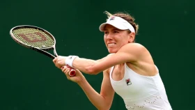 Екатерина Александрова снялась с Уимблдона