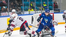 «Барыс» начал домашнюю серию с поражения от «Нефтехимика»