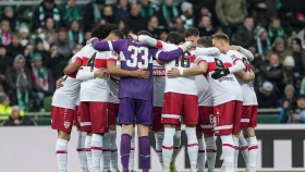 Нестабильные швабы едут в гости к аутсайдеру 2 Бундеслиги. Где и во сколько смотреть матч «Ян Регенсбург» - «Штутгарт»