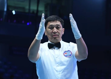 Үлкен әйелдер жалаңаш