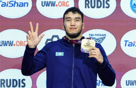 Ризабек Айтмухан признан борцом месяца UWW