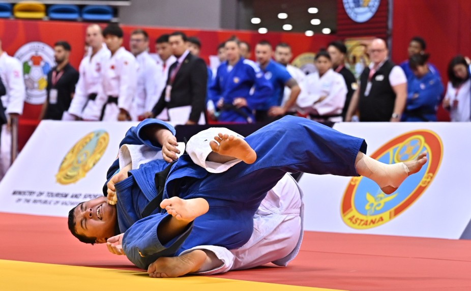 Дзюдо фото. Турнир. Grand slam astana. Борьба дзюдо. Grand slam deyzing logo.