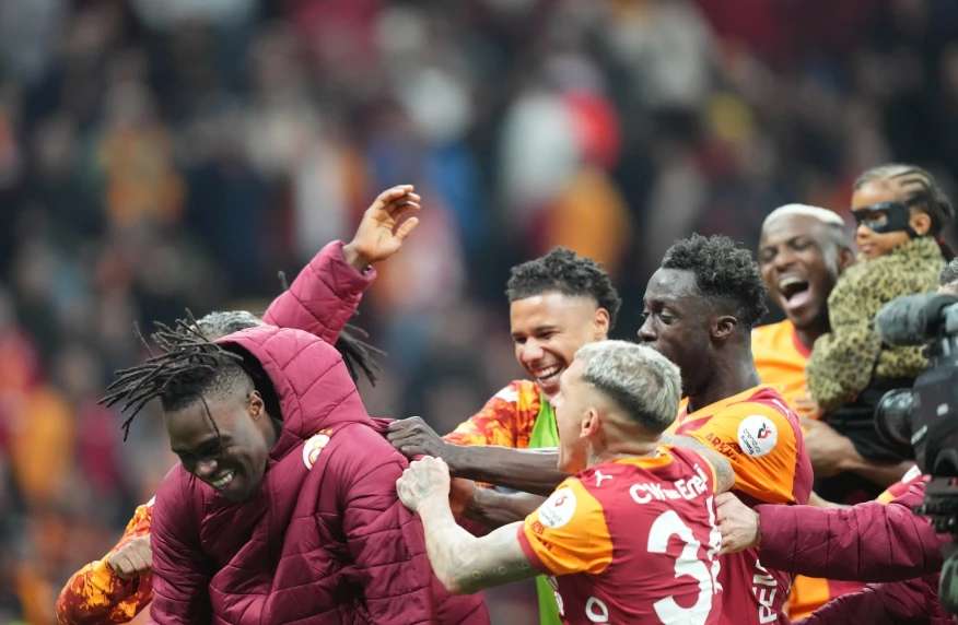 «Галатасарай» увеличил отрыв в борьбе за чемпионство (видео)