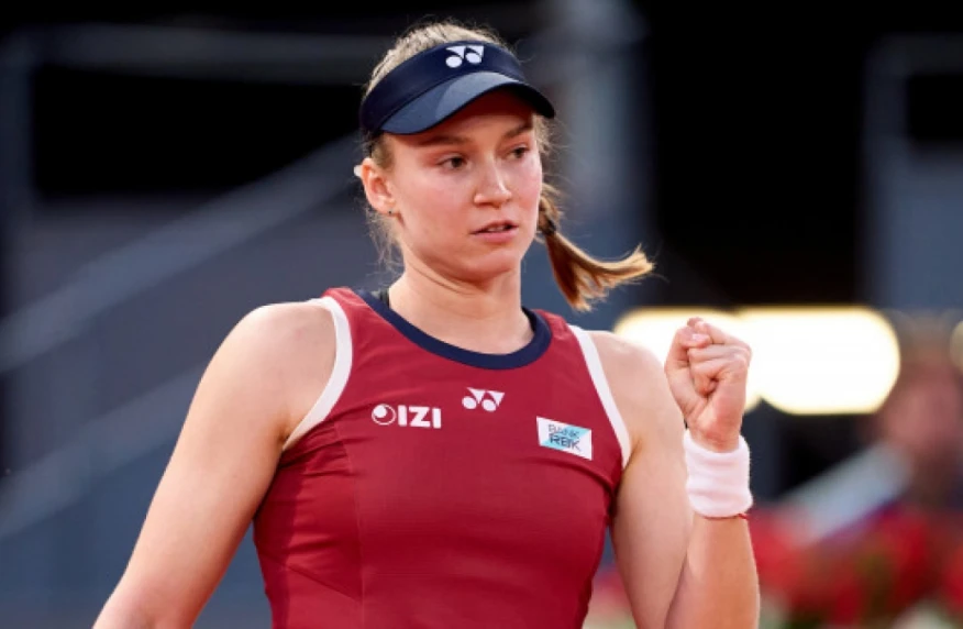 Елена Рыбакина с уверенной победы стартовала на «Ролан Гаррос»