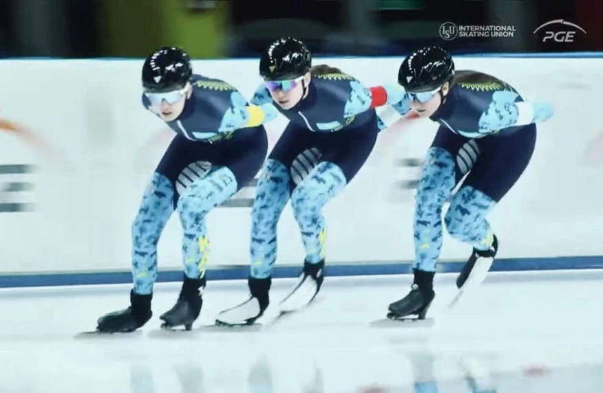 Казахстанские конькобежцы завоевали «бронзу» на юниорском Кубке мира