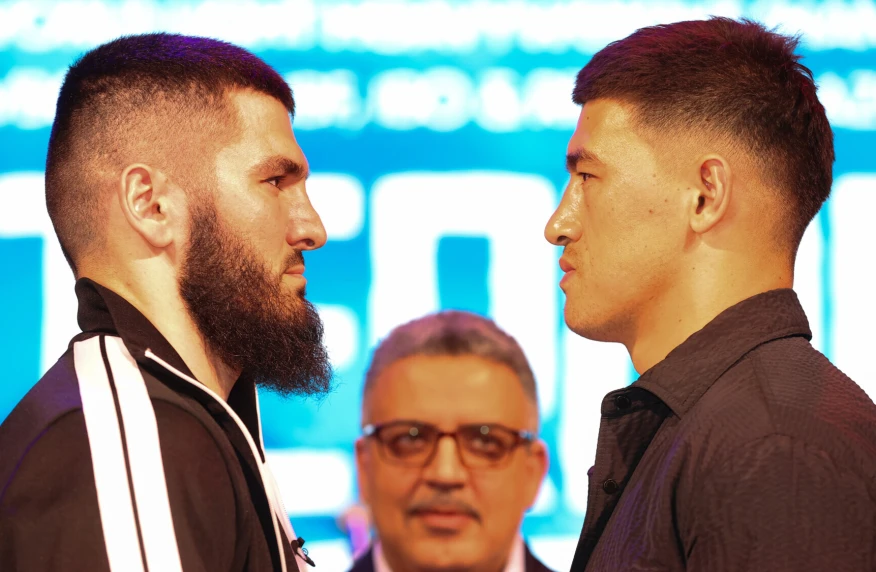 Артур Бетербиев Дмитрий Биволды жеңді