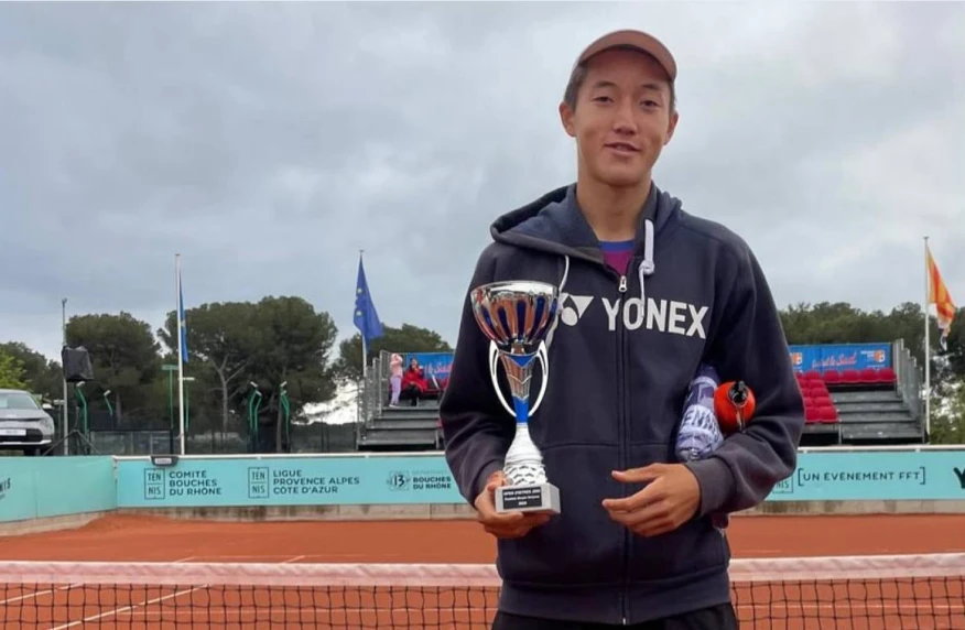 17-летний казахстанец вышел в полуфинал турнира в Испании