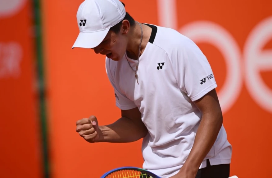Зангар Нурланулы вышел в четвертьфинал турнира ITF J500 в Германии