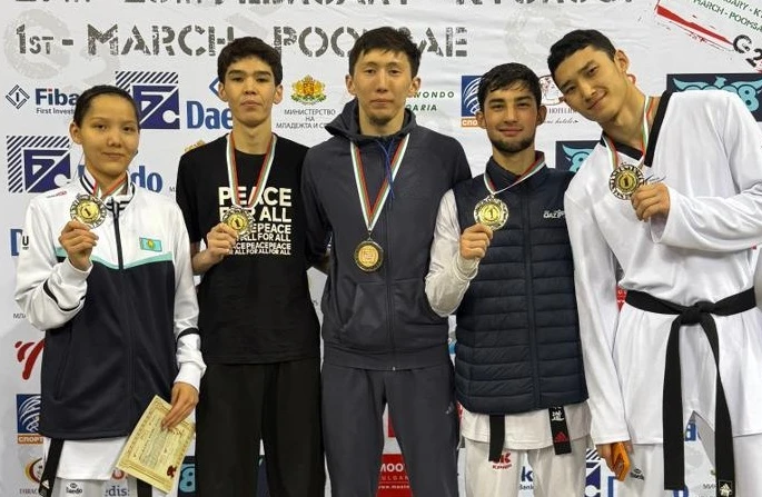 5 золотых медалей: сборная Казахстана по таеквондо успешно начала 2026 год