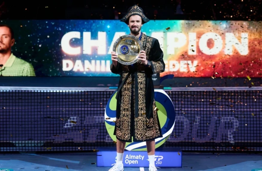 Даниил Медведев Almaty Open ATP 250 турнирінің чемпиондық атағын қорғады (видео)