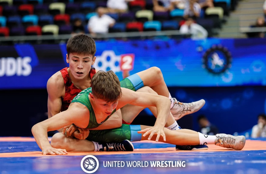 Борец Али Алмас стал серебряным призером чемпионата мира U17
