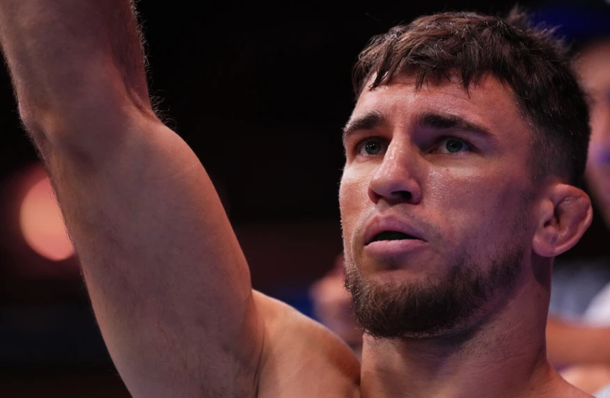 UFC 320 турниріндегі жекпе-жекте Веретенников қарсыласынан ауыр болды