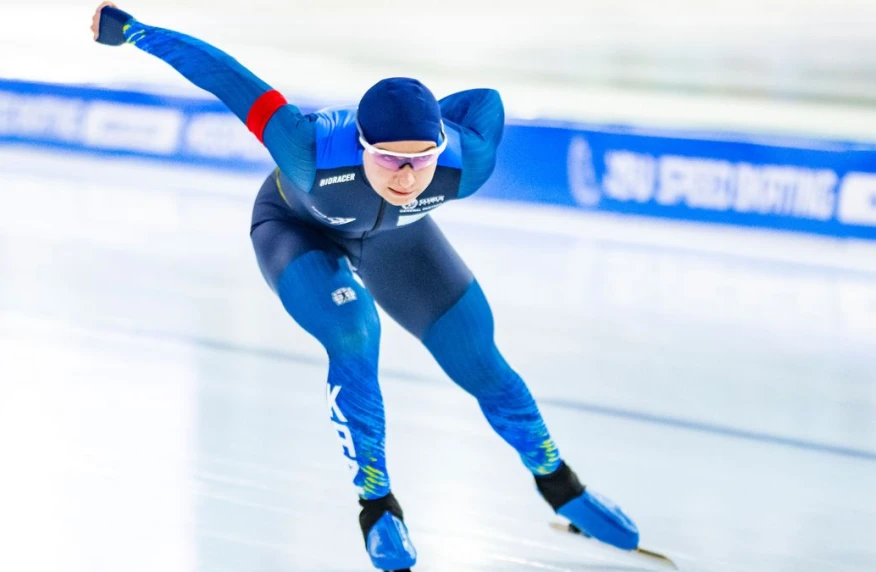 Надежда Морозова уверенно начала чемпионат мира, показав третий результат на дистанции 500 метров