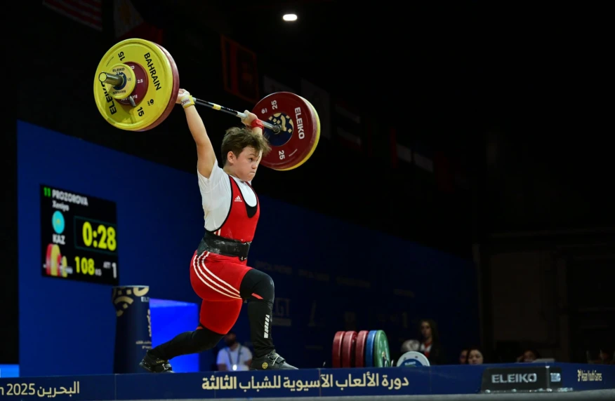 Қазақстандық ауыр атлет жасөспірімдер Азиадасында екінші медалін жеңіп алды