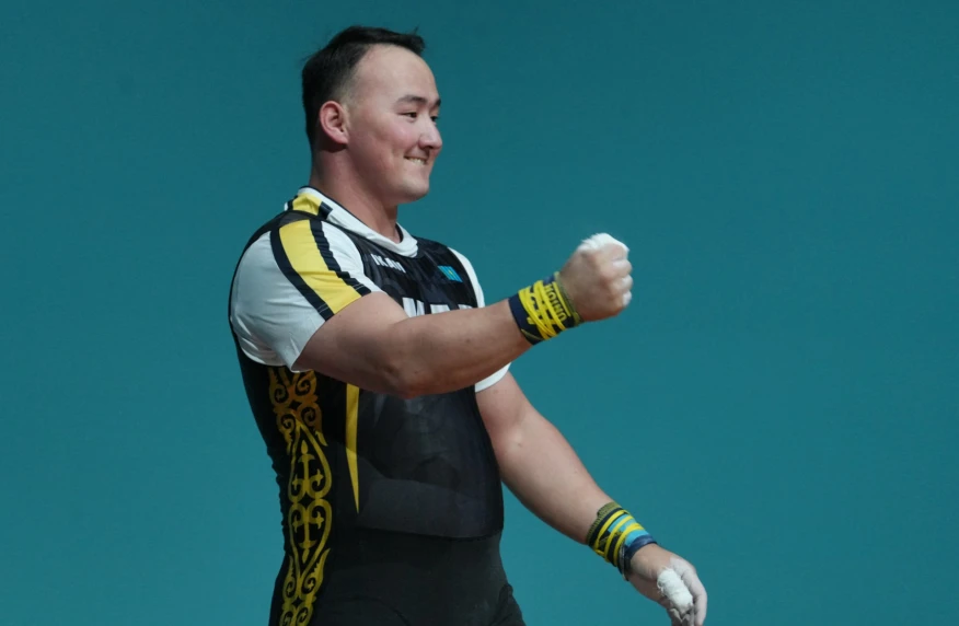 Зілтемірші Нұрғиса Әділетұлы әлем рекордшысын жеңіп, алтын медальға ие болды