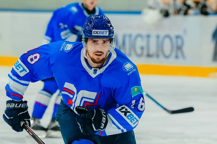 Стал известен лучший игрок недели в чемпионате Казахстана по хоккею