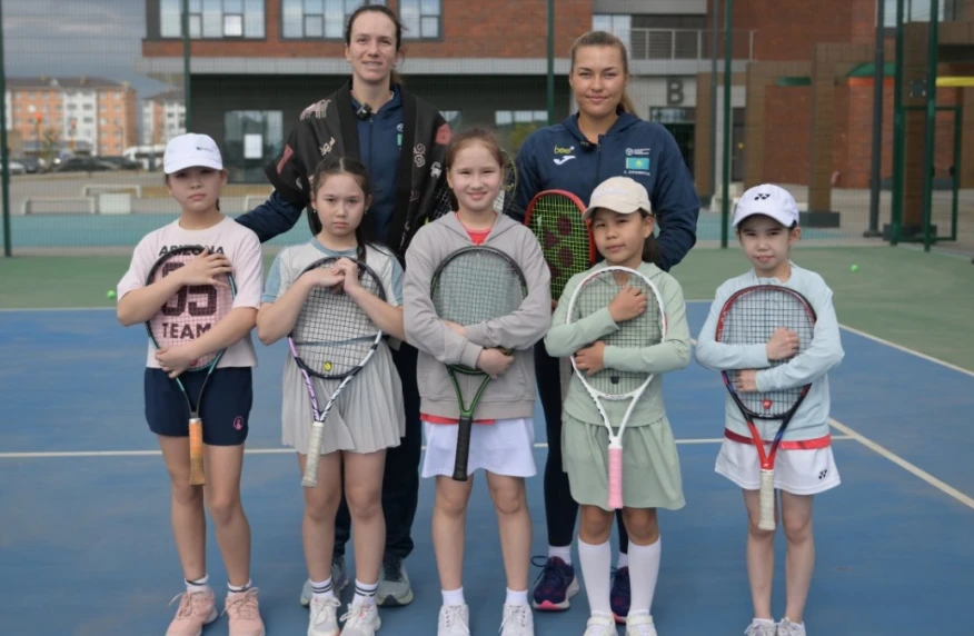 Қазақстан құрамасының көшбасшылары Қосшыдағы бірегей комьюнити-орталықта қонақта болды