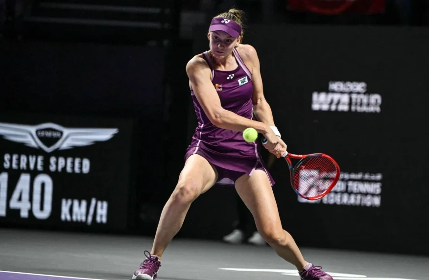 Қазақстан үшін тарихи жеңіс: Елена Рыбакина WTA жыл соңғы турнирінің финалына шықты