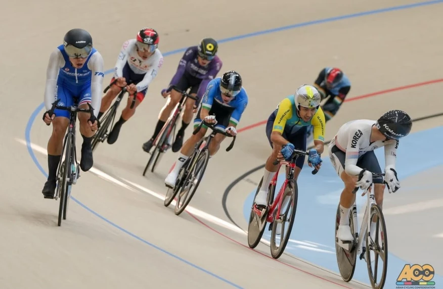 Алишер Жумакан завоевал второе "серебро" на чемпионате Азии по велотреку