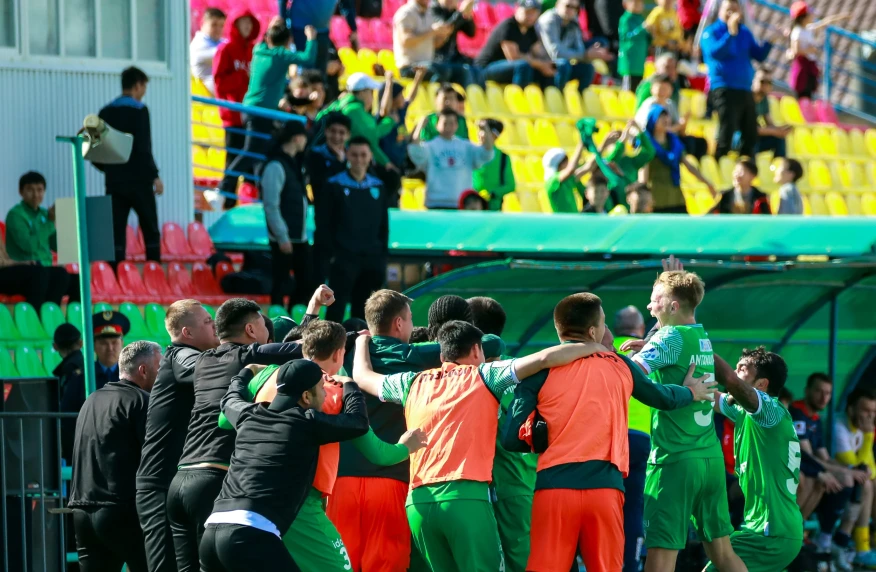 «Атырау» - «SD Family». Стартовые составы