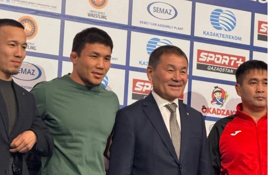 Нуркожа Кайпанов получил квартиру за золото ЧМ