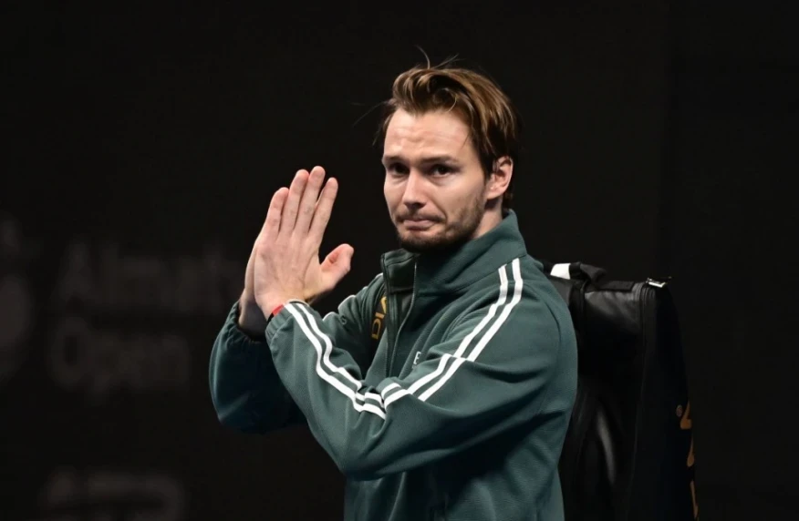 Александр Бублик жарақатына байланысты Almaty Open жартылай финалынан шығып қалды