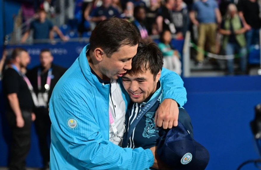 Әдемі сөйлейтіндерді тыңдама, ешкімге керек болмай қаласың: Головкин Сметовке ағалық ақылын айтты