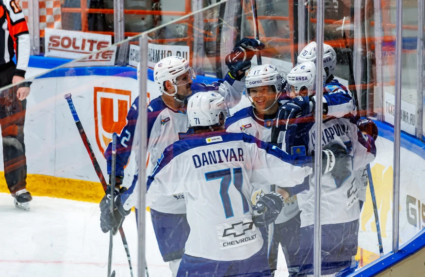 «Барыс» проиграл «Амуру» в первом матче выездной серии