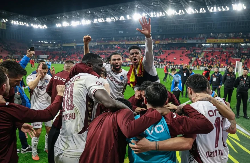 Трабзонспор победил и выходит на 2 место в Суперлиге  (видео)