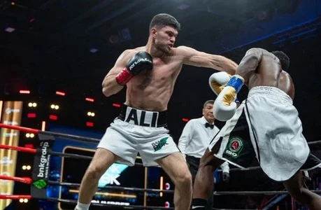 Али Ахмедов встретится с нокаутером из Ганы в Алматы