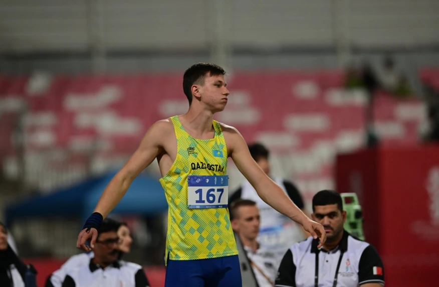 Легкоталет Максим Сажнев установил рекорд Казахстана и вышел в финал чемпионата мира U20