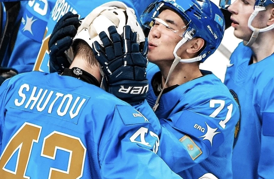 «Барыс» объявил об усилении двумя игроками сборной