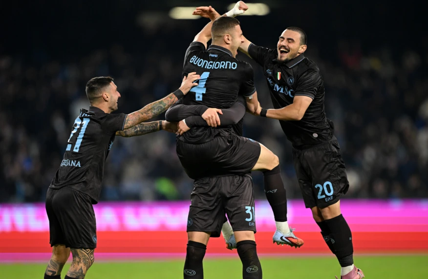 Наполи вышел в четвертьфинал Кубка Италии