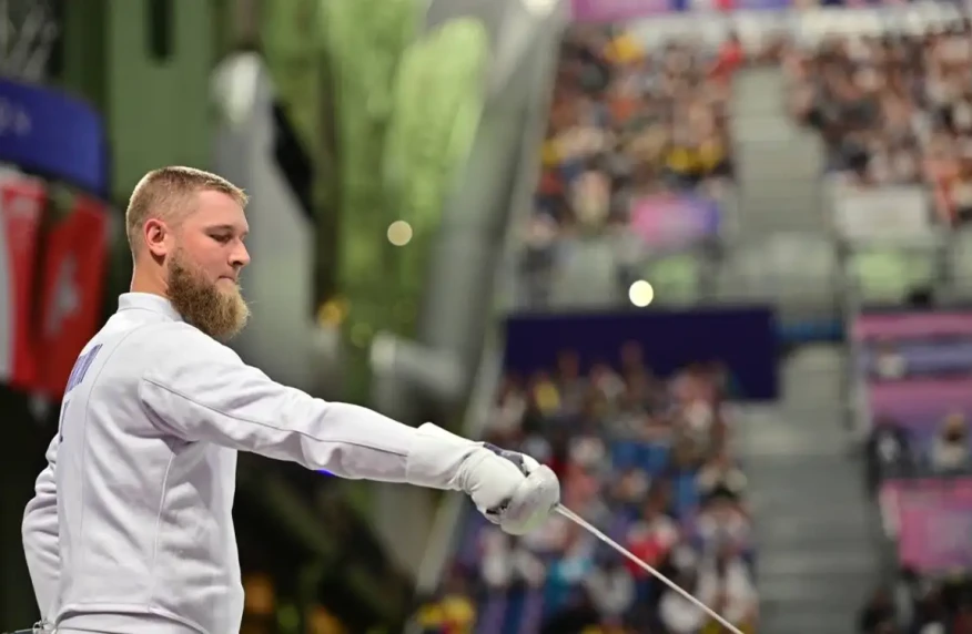 Париж-2024: Вадим Шарлаимов cемсерлесуден жекелей сында жеңіске жетті