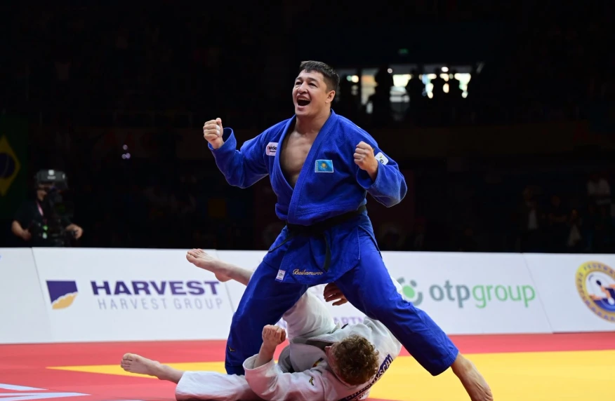 Байкамуров принес второе золото Казахстану на домашнем Grand Slame