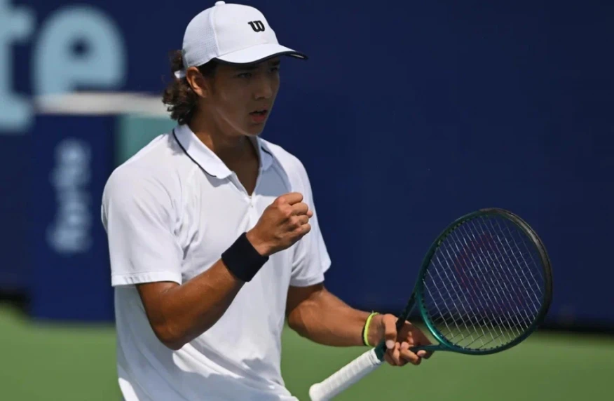 Омарханов пробился в четвертьфинал престижного турнира в Японии