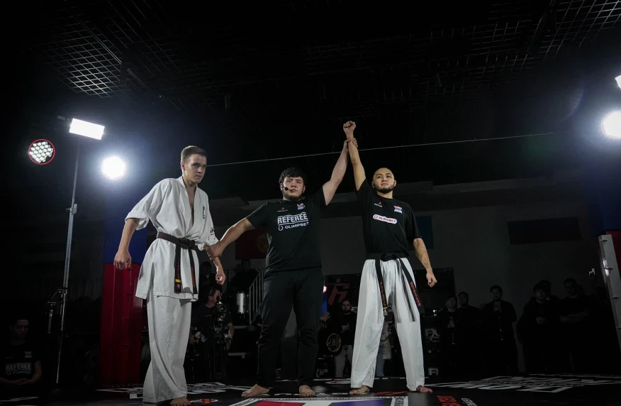 LowKick Qazaqstan лигасында екі жаңа чемпион пайда болды (видео)