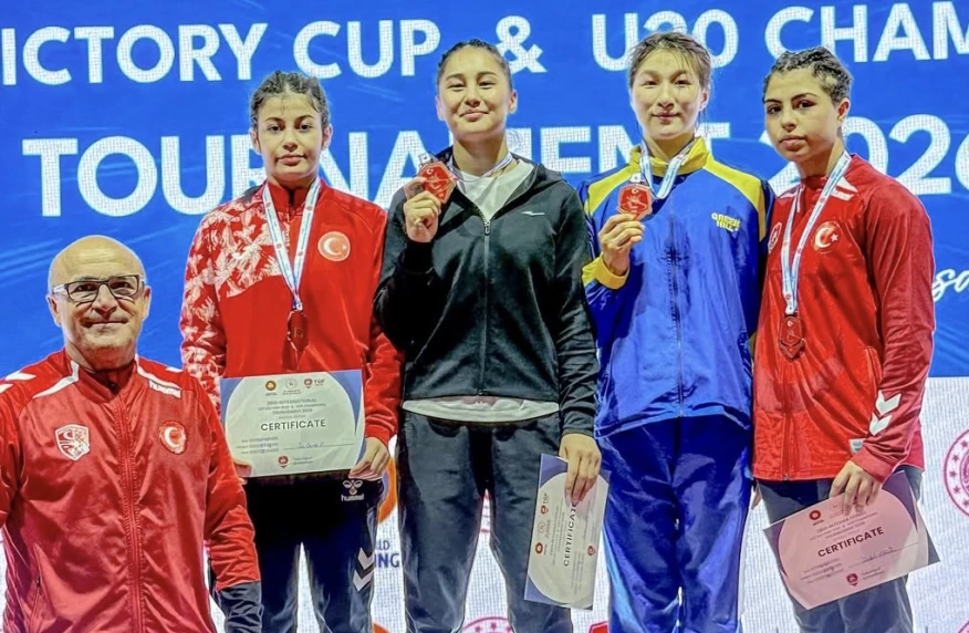 Казахстанские борцы завоевали 12 медалей в Турции