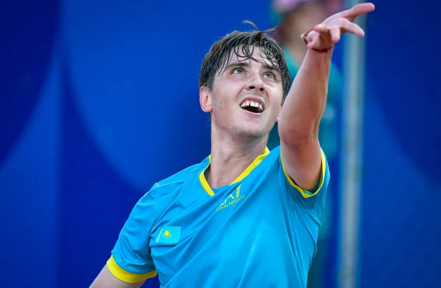 Шевченко вылетел в первом раунде в Париже