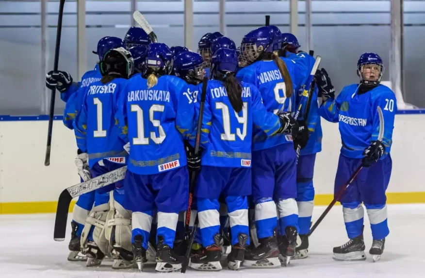 Қазақстан шайбалы хоккейден жасөспірімдер арасындағы әлем чемпионатын ірі жеңіспен бастады