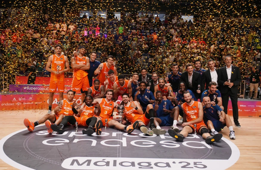 «Валенсия» завоевала второй Суперкубок Испании в истории (видео)