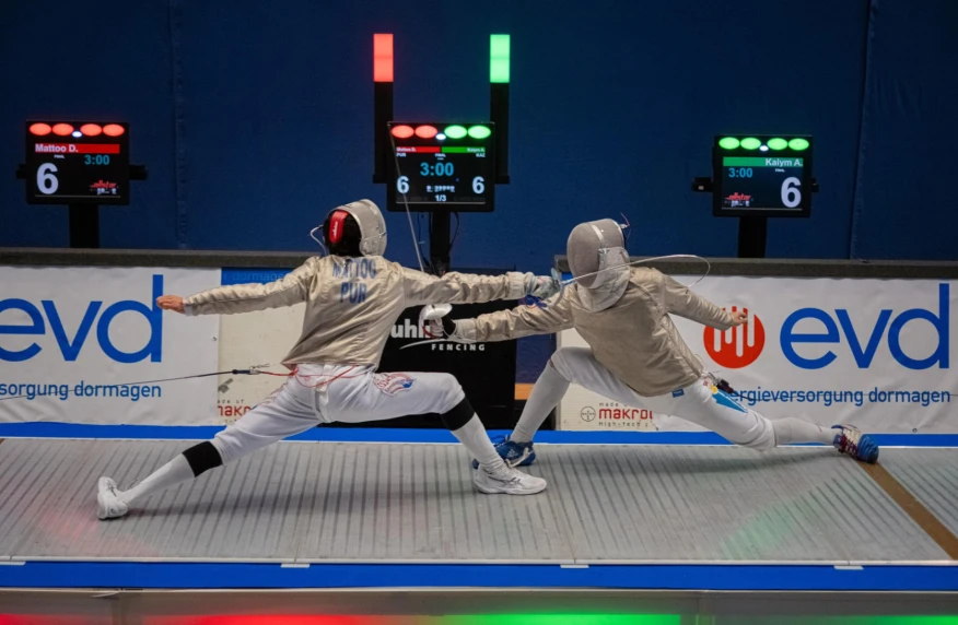 Фехтовальщик Айбар Кайым дошел до 1/8 финала чемпионата мира среди кадетов