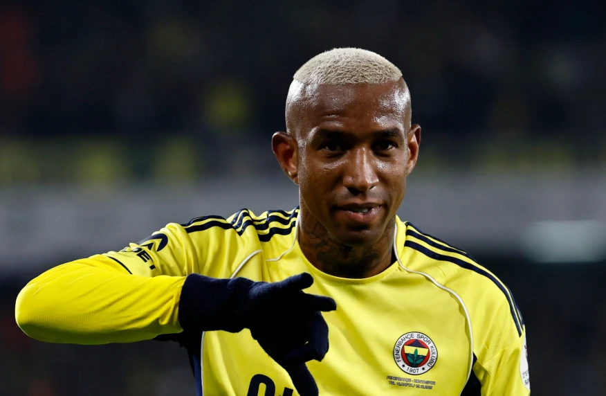 Фенербахче вернулись на 2 место в Суперлиге (видео)