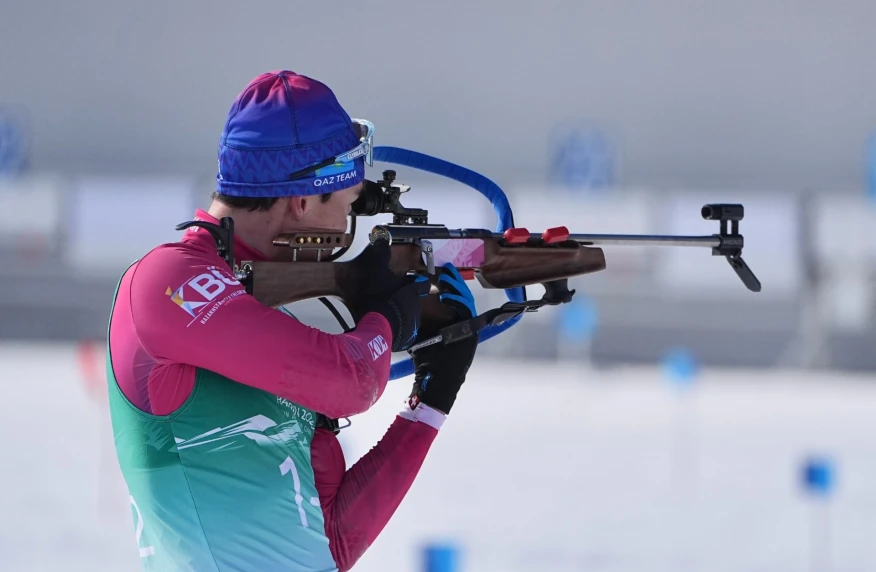 Команда Казахстана по биатлону вошла в топ-20 на ЭКМ по биатлону