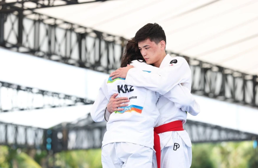 Сборная Казахстана завоевала первую медаль пляжных игр