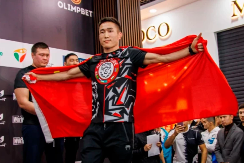 Қытайдан келген лесбиянкалар