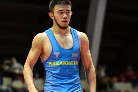 Құл қожайынның есегінен алады Құл қожайынның есегінен алады