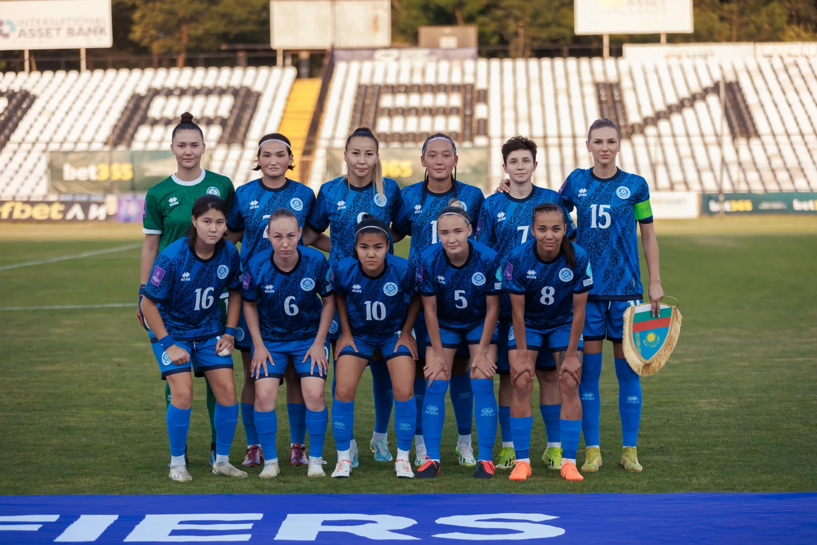 «Игроки бьются за страну и флаг». Главный тренер женской сборной Казахстана по футболу подвел итоги квалификации к ЕВРО