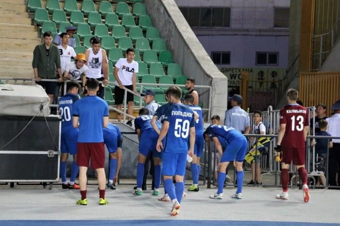 Алдияр Жапарханов высказывается недовольство футболистам "Иртыша" Алдияр Жапарханов из «Ирины Кайратовны» о казахстанском футболе: Проблемы остались все те же