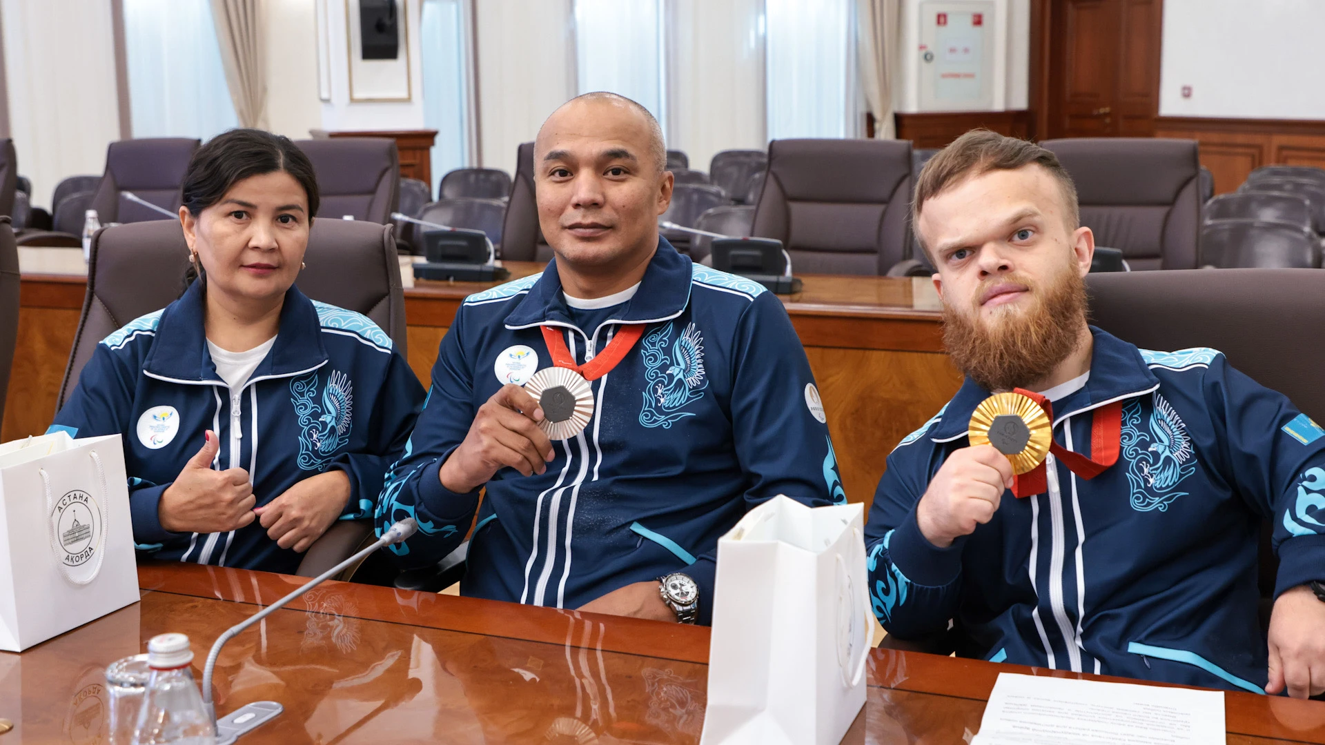 Премьер-министр Казахстана от имени Касым-Жомарта Токаева провел встречу с паралимпийцами